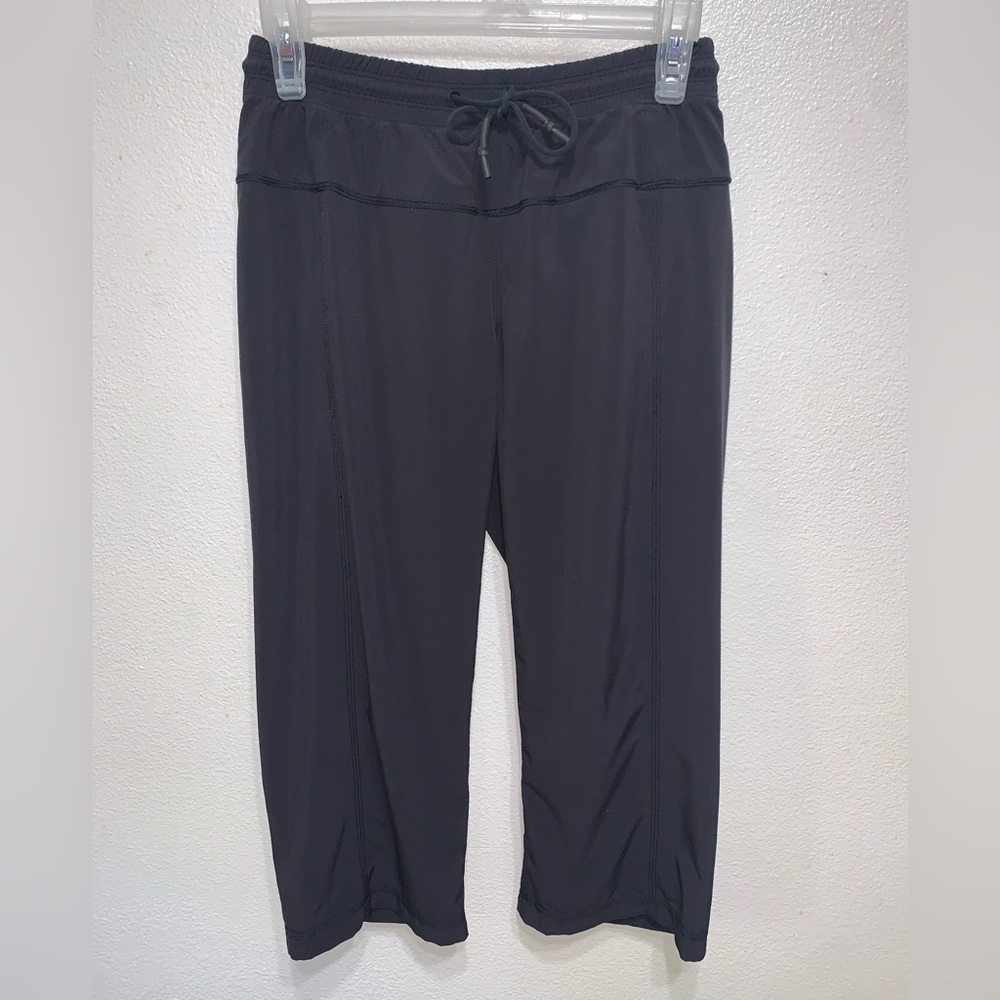 Black Lululemon Crop Pants Size 4
